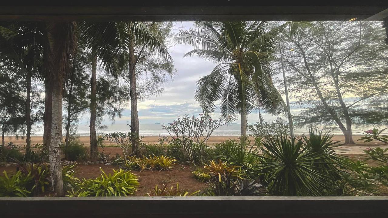 Santi Beach Retreat チュンポーン エクステリア 写真